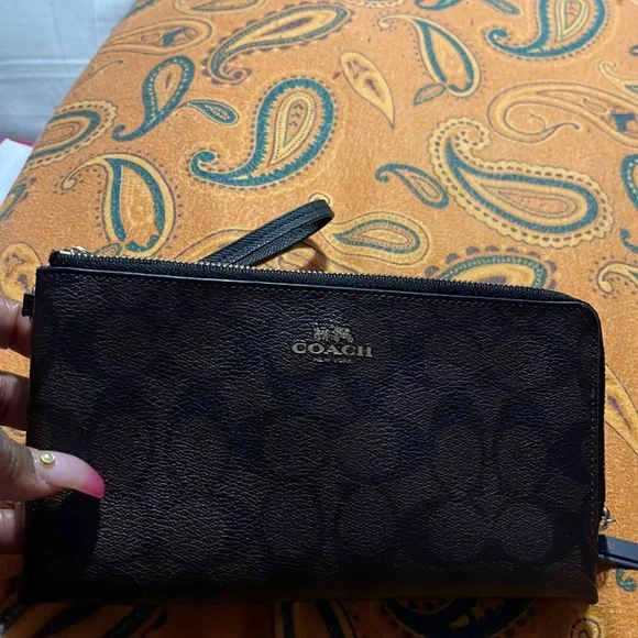 Coach | Bags | Double Zip Coach Wristlet Wallet Used A Few  display picture 2